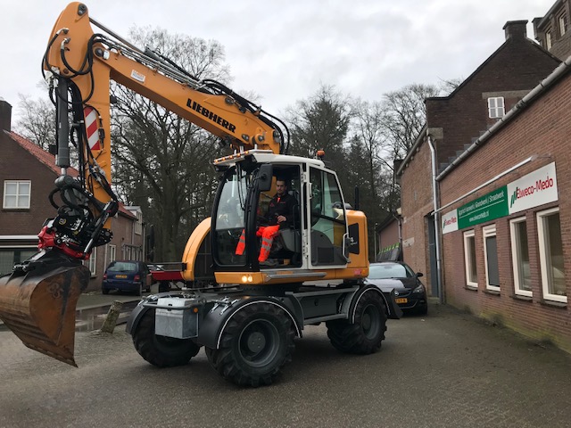 Onze neiuwste aanwinst; de Liebherr 314 compact met Leica GPS systeem